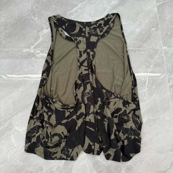 Women’s Nike Dri-Fit One Luxe Icon Clash Training Flowy Tank Top Plus Size 3X - Picture 8 of 16